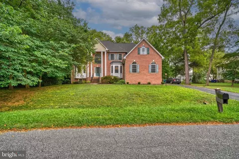 11655 Bachelors Hope Ct, Swan Point, MD 20645