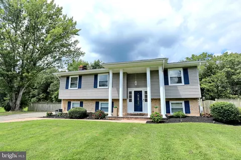 9266 Windsor Dr, La Plata, MD 20646
