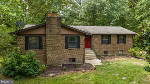 3680 Forest View Dr, Waldorf, MD 20601 photo 2