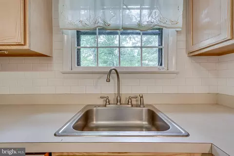 3680 Forest View Dr, Waldorf, MD 20601 photo 11
