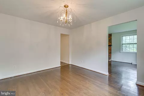 3680 Forest View Dr, Waldorf, MD 20601 photo 8