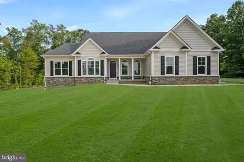 5915 Grasmere Ct, Hughesville, MD 20637