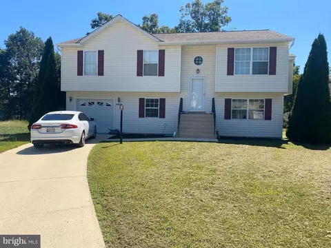 5925 Puffer Ct, Waldorf, MD 20603
