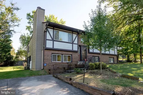 12112 Silver Maple Dr, Waldorf, MD 20601