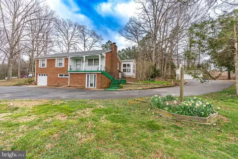 9615 Kline Dr, La Plata, MD 20646
