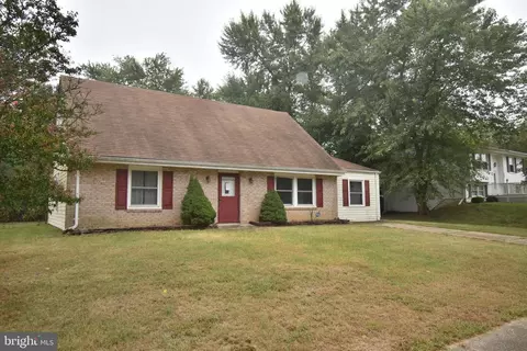 1007 Floyd Ave, Waldorf, MD 20602 photo 2