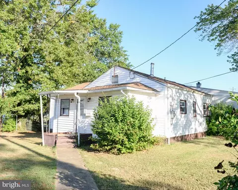 101 Cedar Ln, Indian Head, MD 20640