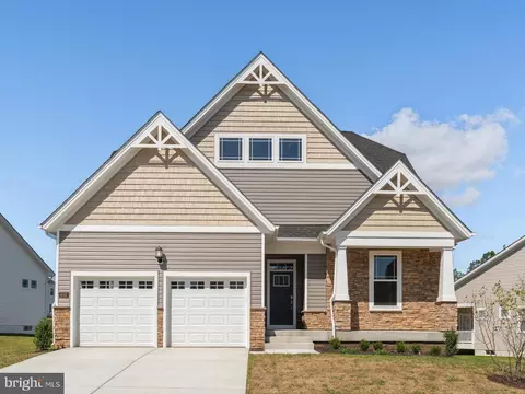 4082 Zion St, White Plains, MD 20695