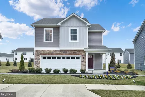 178 Charming Forest Ave, La Plata, MD 20646
