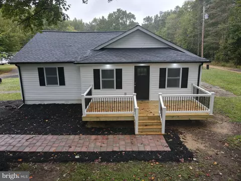 5985 Cockerham Pl, La Plata, MD 20646 photo 2