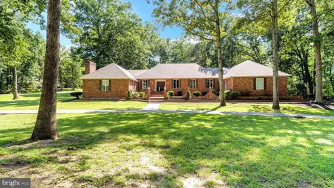 6145 Kerrick Dr, La Plata, MD 20646