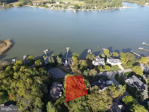 11735 Over Creek Ct, Swan Point, MD 20645