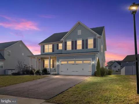 8880 Bancroft Dr, Waldorf, MD 20603