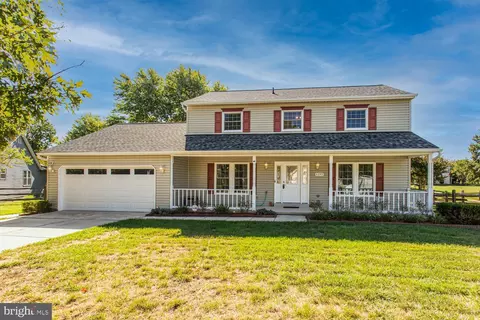 6193 Pronghorn Ct, Waldorf, MD 20603