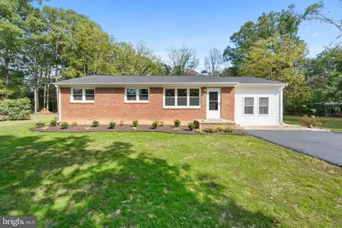 6720 Boots Ln, La Plata, MD 20646