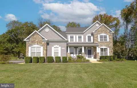 14413 Shadow Ridge Ct, Hughesville, MD 20637