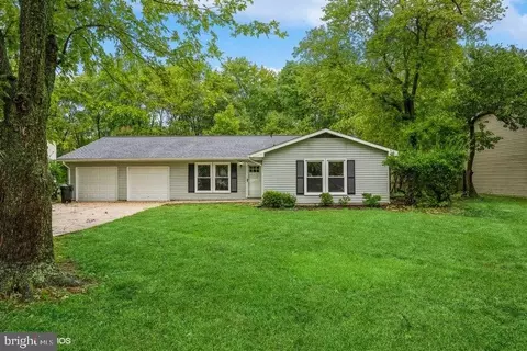1000 Ivy Ln, Waldorf, MD 20602
