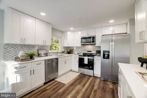 2306 Valley Oak Ct, Waldorf, MD 20601