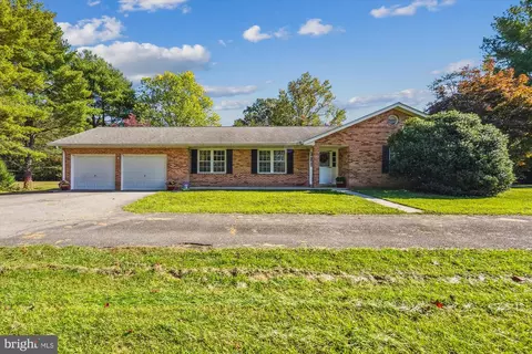 12956 Waldorf Forest Rd, Waldorf, MD 20601
