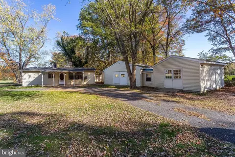 10350 Popes Creek Rd, Newburg, MD 20664