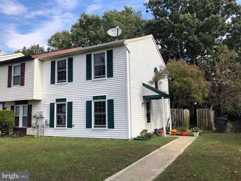 2102 Tanglewood Dr, Waldorf, MD 20601