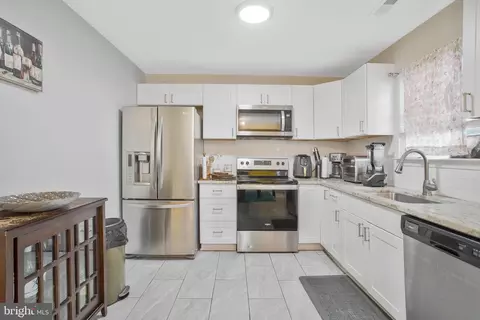 4374 Eagle Ct, Waldorf, MD 20603 photo 12