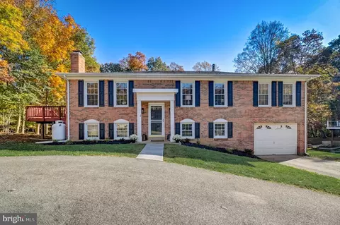 9233 Mimosa Dr, La Plata, MD 20646