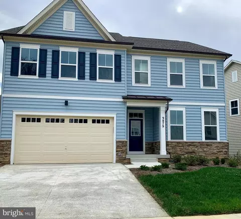 9879 Selkie Ln, Waldorf, MD 20601