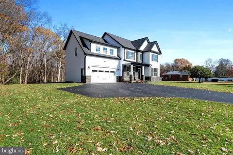 8290 Warren Dr, Pomfret, MD 20675 photo 2