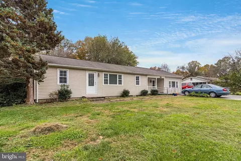 12797 Jones Ln, Waldorf, MD 20602