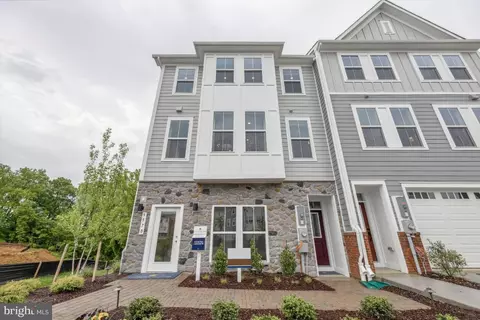 9584 Killenney Pl, Waldorf, MD 20601