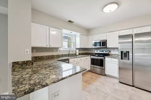 2449 Shellcove Ct, Waldorf, MD 20601 photo 11