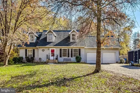 3445 Williamsburg Dr, Waldorf, MD 20601