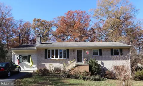 9298 Rollingwood Dr, Pomfret, MD 20675