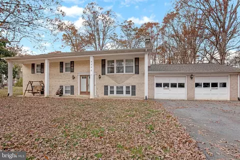 9350 Clifford Dr, White Plains, MD 20695