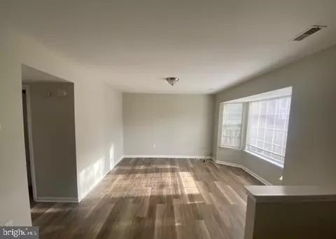 4354 Eagle Ct, Waldorf, MD 20603 photo 2