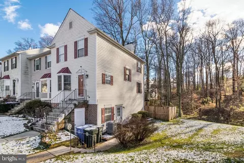 107 Charleston Ct, La Plata, MD 20646