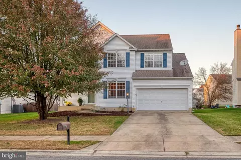 11820 Murre Ct, Waldorf, MD 20601