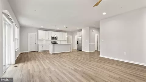 15090 Carriage Cir, Issue, MD 20645 photo 9