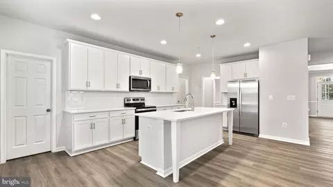 15090 Carriage Cir, Issue, MD 20645 photo 10