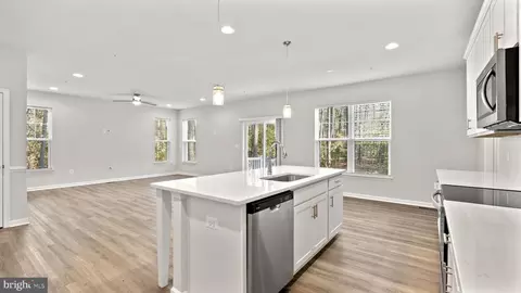 15090 Carriage Cir, Issue, MD 20645 photo 11