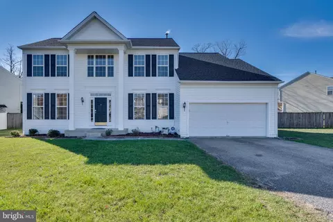 10391 Kentsdale Dr, Waldorf, MD 20603