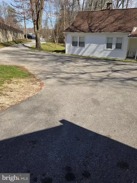 Exterior - 2370 Davis Rd, Waldorf, MD 20603 photo 1 of 5