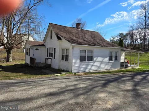 Exterior - 2370 Davis Rd, Waldorf, MD 20603 photo 5 of 5