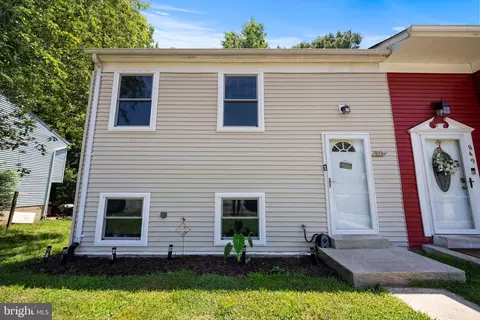 851 Laurel Ln, La Plata, MD 20646