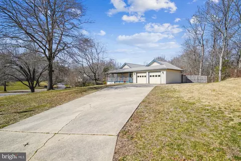 Exterior - 128 E Quail Ln, La Plata, MD 20646 photo 2 of 15