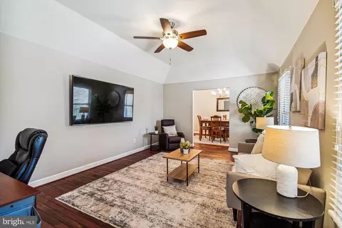 Living - 128 E Quail Ln, La Plata, MD 20646 photo 9 of 10