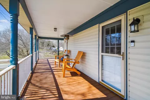 Exterior - 128 E Quail Ln, La Plata, MD 20646 photo 6 of 15