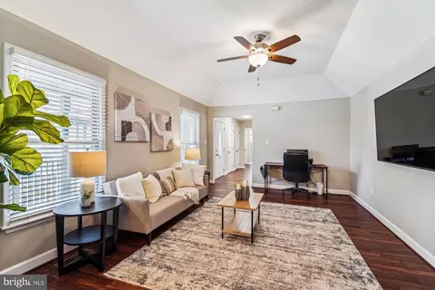 Living - 128 E Quail Ln, La Plata, MD 20646 photo 8 of 10