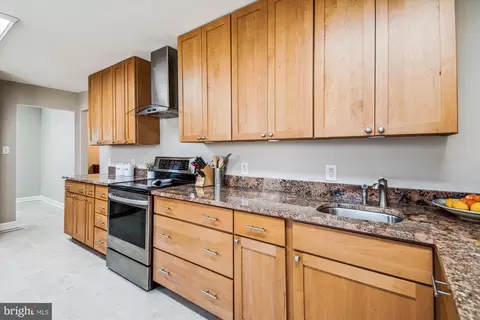 Kitchen - 128 E Quail Ln, La Plata, MD 20646 photo 3 of 8